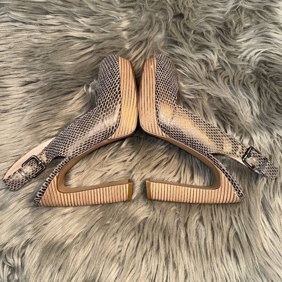 EUC MR KT Market MRKT Nadine Snakeskin Sling Back Peep Toe High Heel Pump Size 7 - Picture 3 of 9